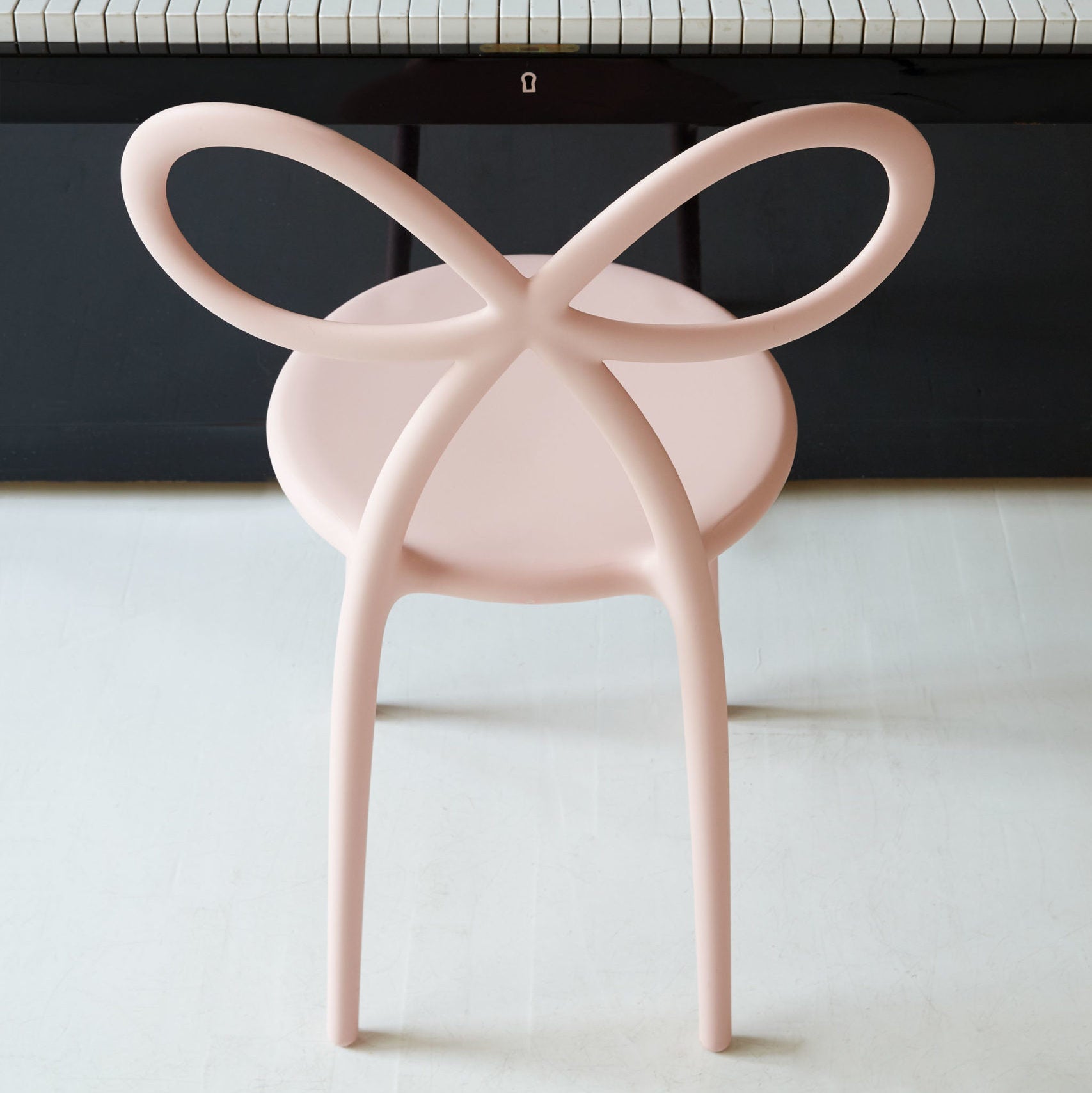 Ribbon chair - Carré Lumière