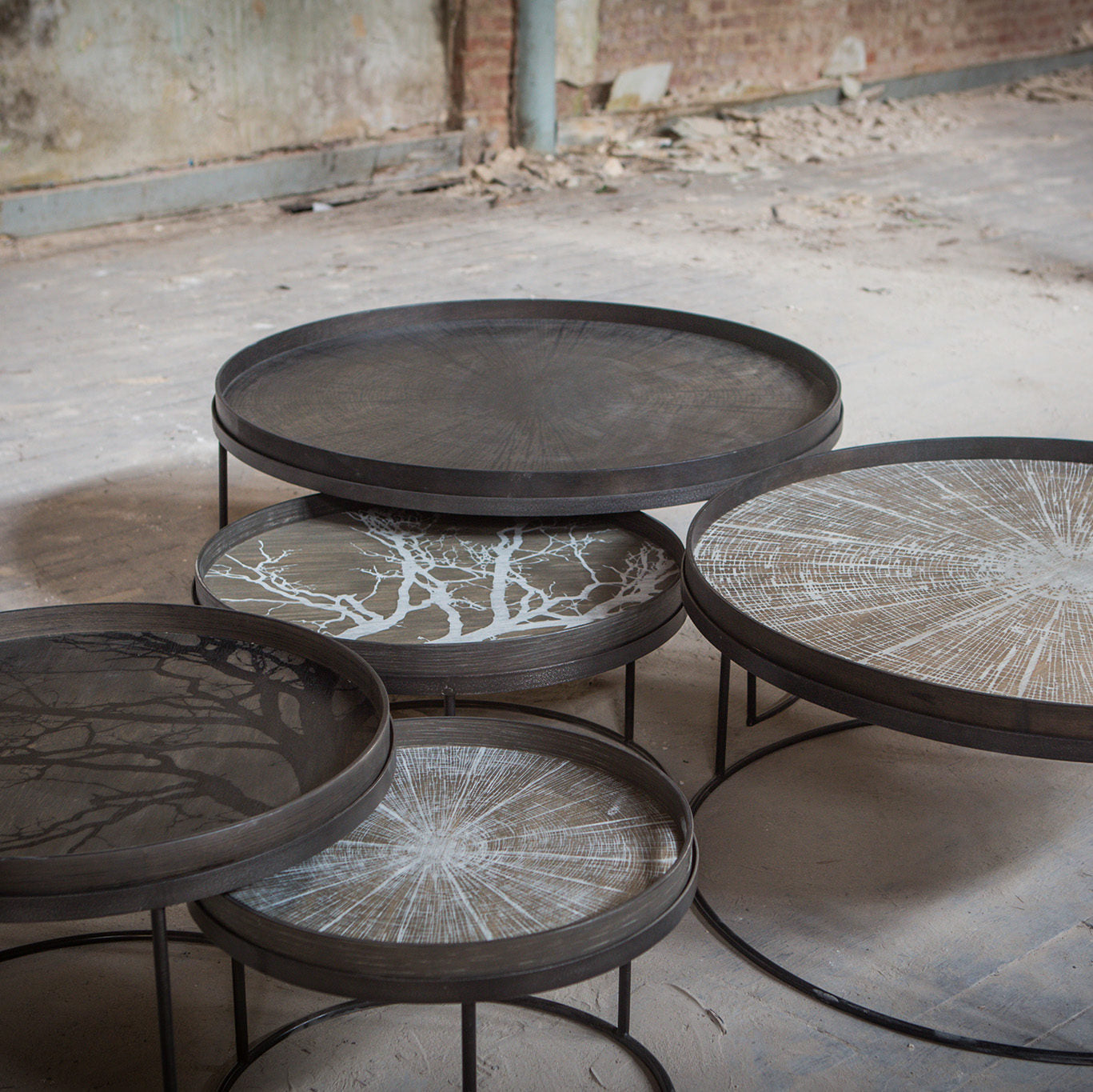 Set de tables basses pour plateaux ronds L/XL - Carré Lumière