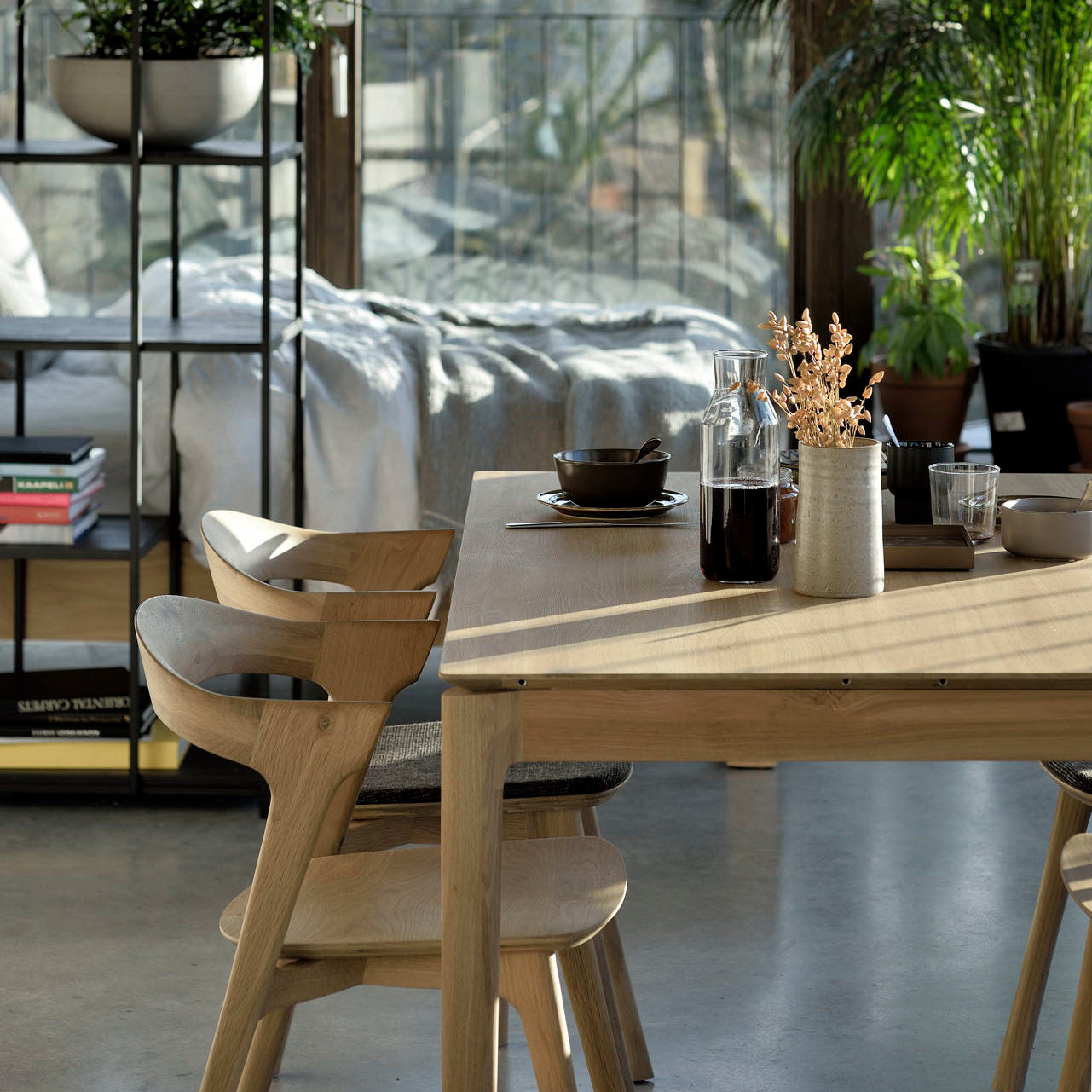 Table de repas Bok en chêne 200 x 95cm - Carré Lumière