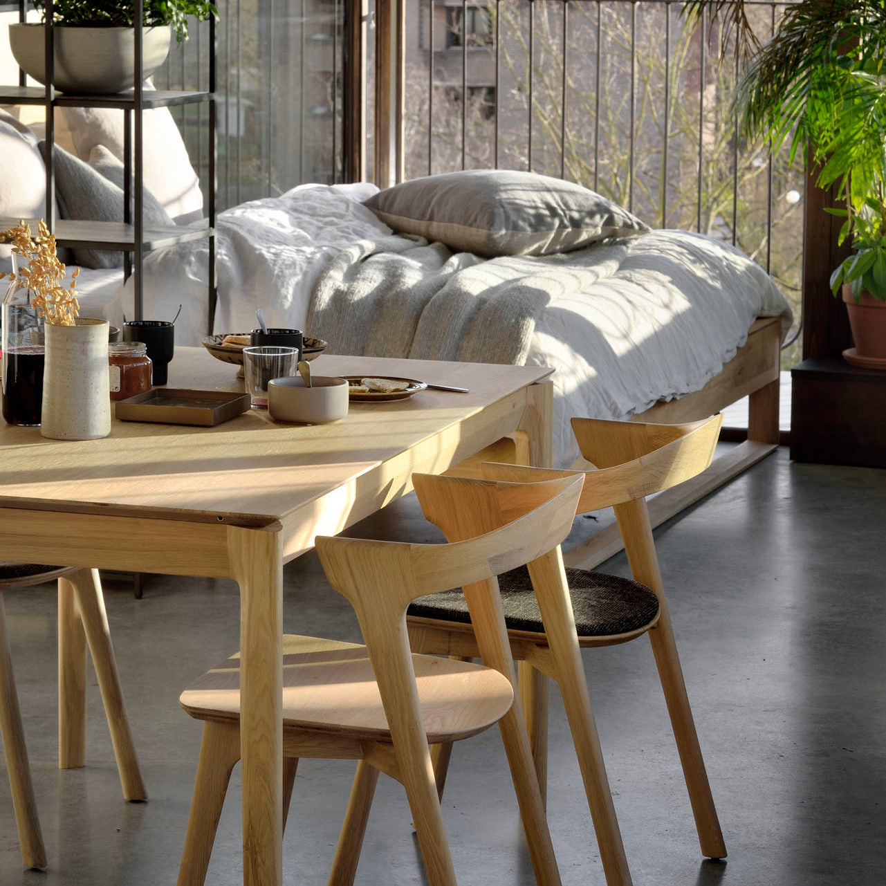 Table de repas Bok en chêne 200 x 95cm - Carré Lumière