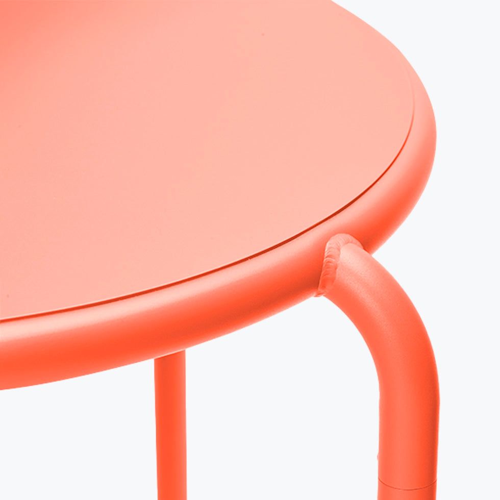 Toní Bistreau table de jardin - Carré Lumière