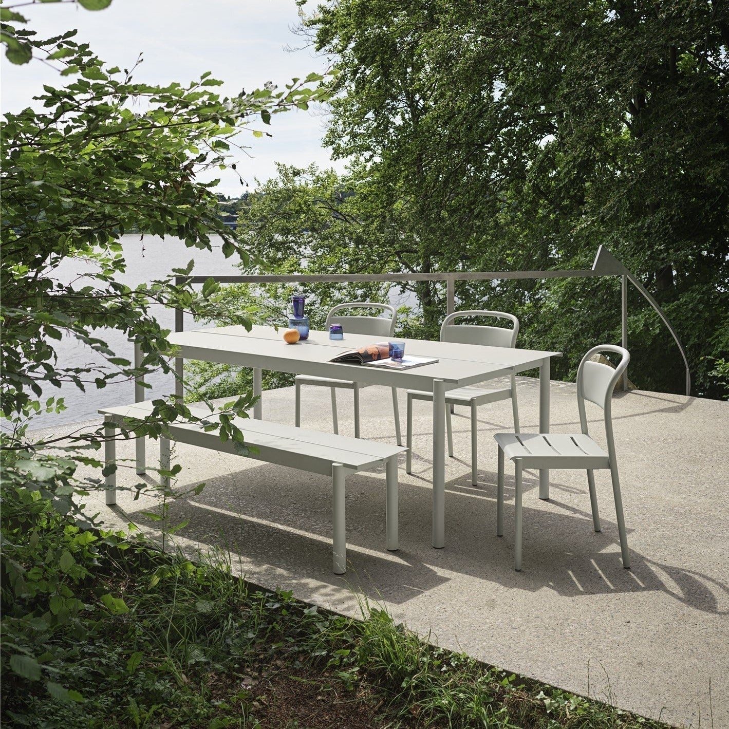 Linear Steel table de jardin 220 cm - Carré Lumière